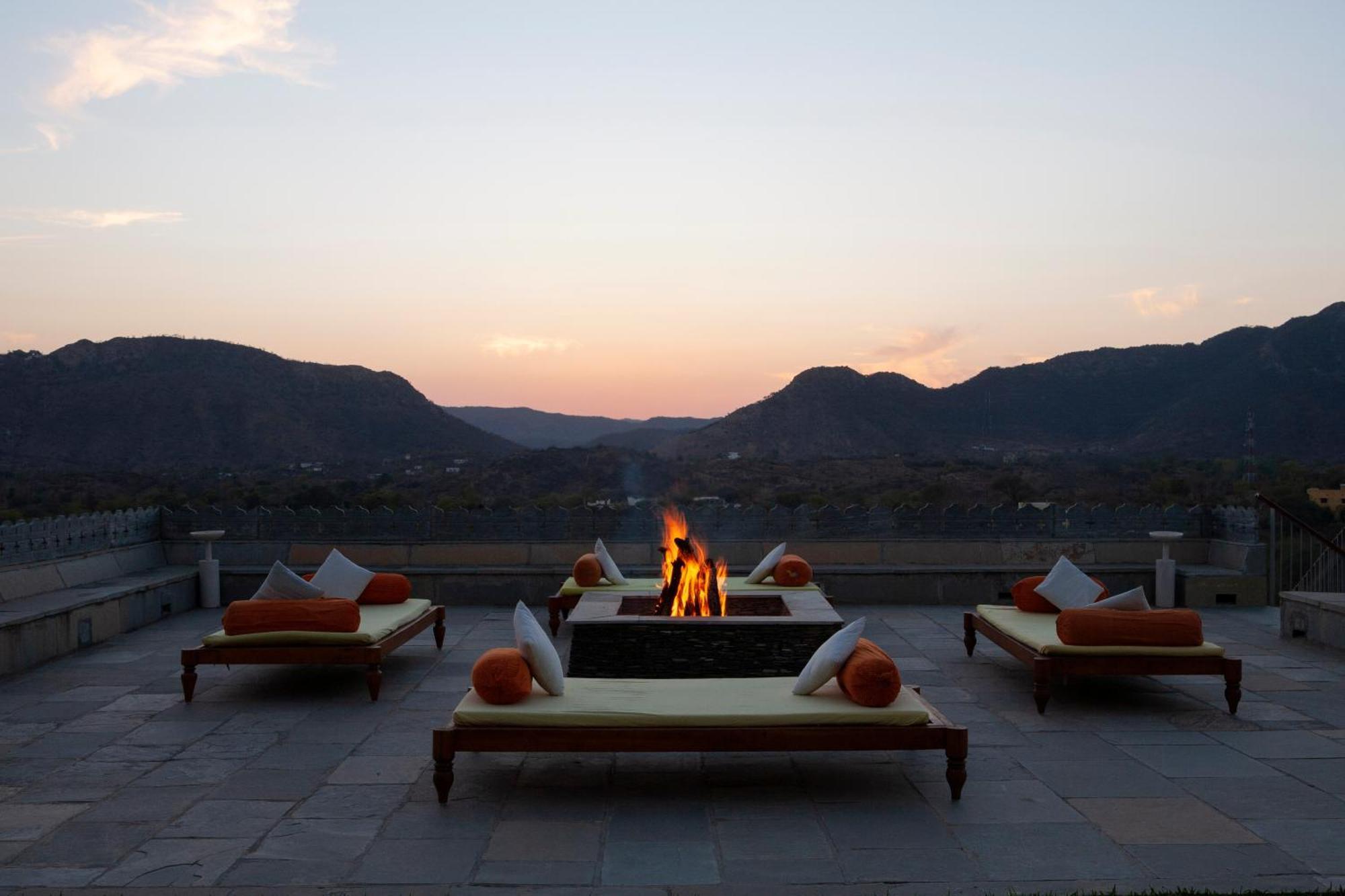 Raas Devigarh Hotel Delwara Luaran gambar